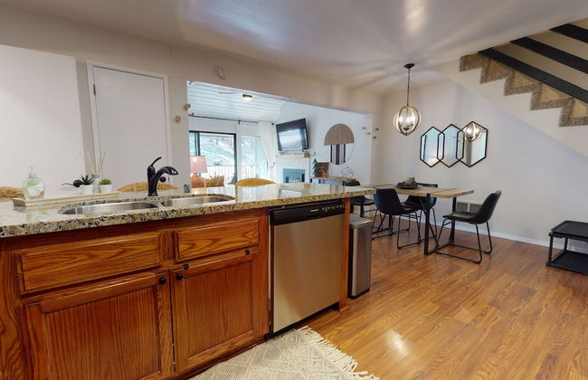 St. Anton Getaway - Shared Bbq, Pool & Hot Tub - Foto 23