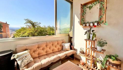 Near Port & City - Private Parking & Breakfast - Full apartment - Foto 1