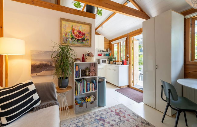 Holiday Home With Bubble Bath - Photo 8