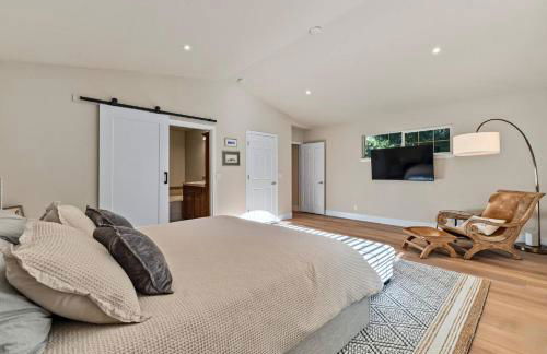 Spacious Cozy and Renovated Mountain Retreat - Foto 24