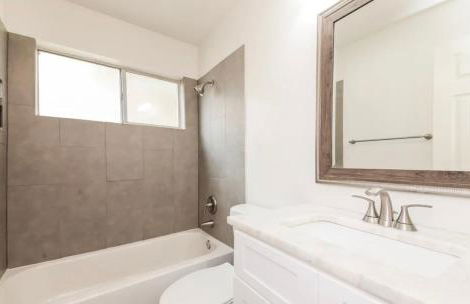 The Perfect Blend of Comfort and Style - Foto 4