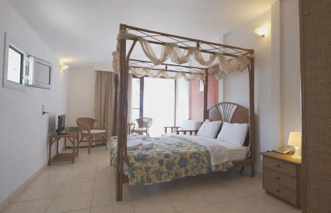 Villa George - Photo 3