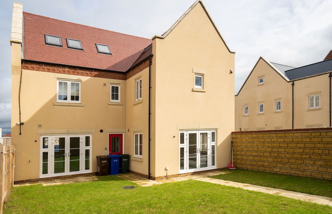 6 Bedroom New Build Detached House in Bicester - Foto 38