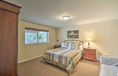 Anderson Island Retreat with Lakefront Deck and Canoe! - Foto 27