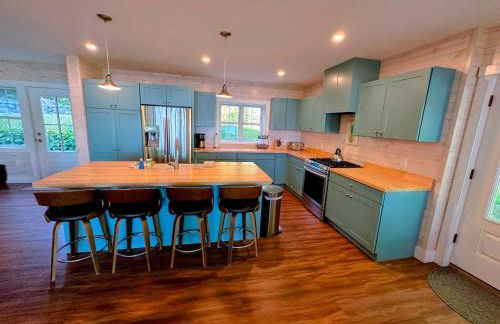 91WR Lake vibes and views at this waterfront home in the the White Mountains! Rest, relax, explore! - Foto 8