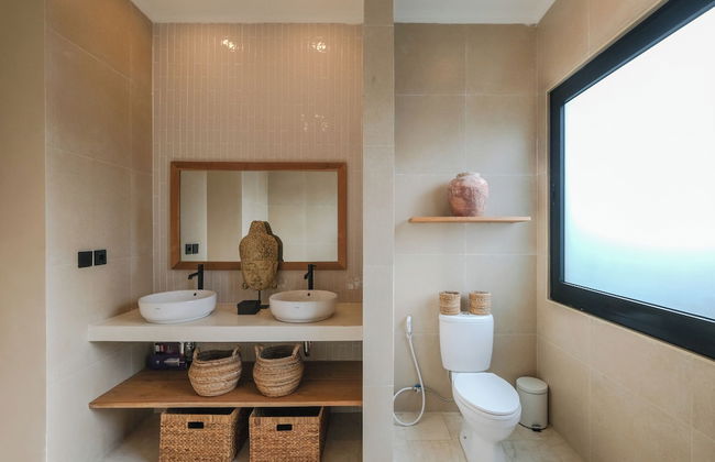 Perempuan Villas Pererenan - Photo 40