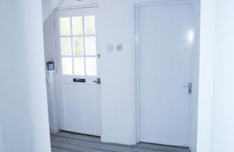 Harrow Luxury flat With free parking. - Photo 23