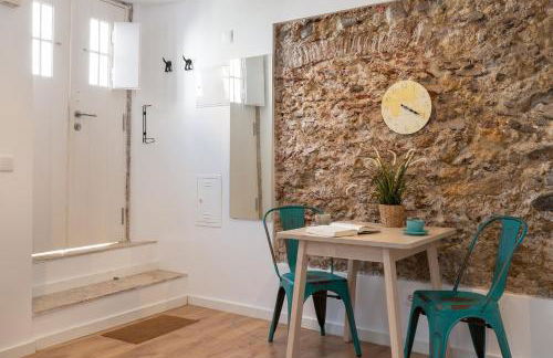 Classic Lisbon Homes: Bright & Central in Belém - Photo 50