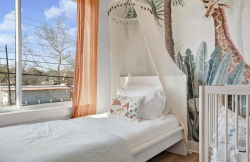 South Austin Pool & Sauna 4BR w Firepit & Playroom - Foto 18