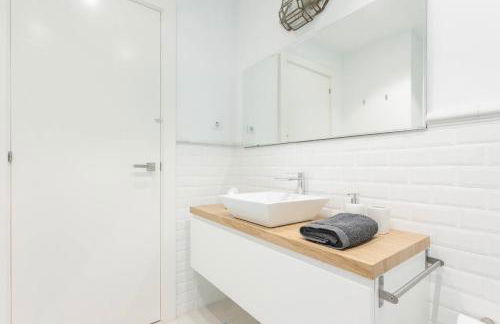 Stylish Apartment with Terrace for Couple or Family - Foto 24