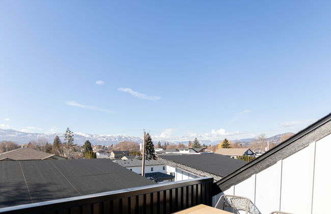 DT 3-lvl Townhouse w Rooftop Patio - Photo 30