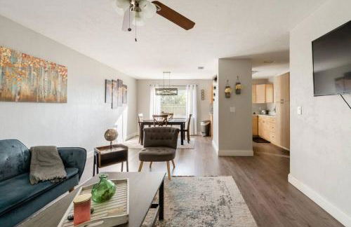 Cute downtown home by Depot Park - Foto 7