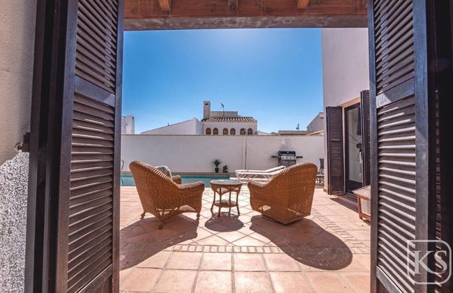 Experience Luxury and Privacy at Villa Samson, Your Perfect Retreat at El Valle - Photo 1