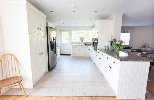 2100 Sq Ft Beach House with large garden - Foto 12