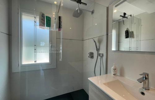 Precioso apartamento con vistas espectaculares de la Bahia Roses AV-48 - Foto 32