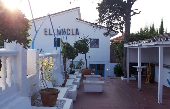 Ancla Beach Apartments - Photo 1