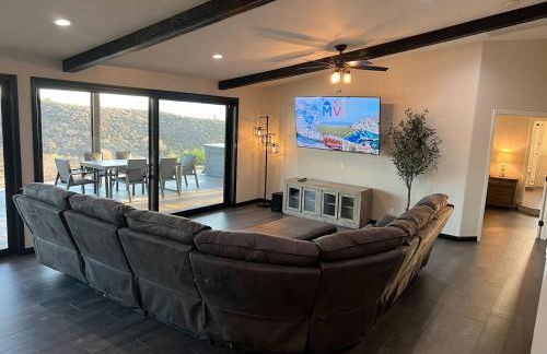 Winery Getaway with Spa and Amazing Hilltop View - Foto 2