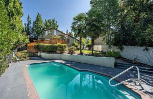 Chef's Kitchen Pool Bright, Spacious 4 Bed - Foto 8