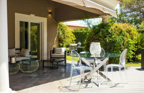 Villa Provençale Avec Vue Sur La Forêt Et Piscine - Foto 13