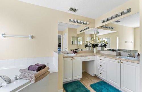 Villa - LET YOUR DREAMS COME TRUE - King Bed, Gas Grill & Game Room - Foto 31