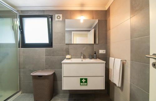 Atlantic Seaview Window - Photo 52