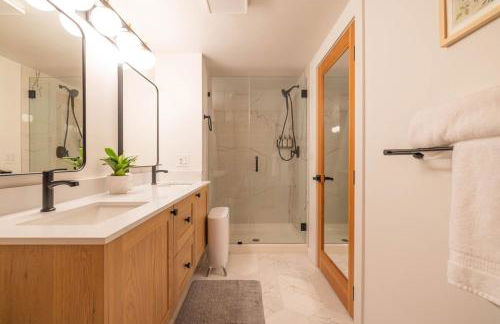 Hot Tub, Sauna, Cold Plunge - 1 mile from Rainier NP - Sleeps 8 - Foto 26