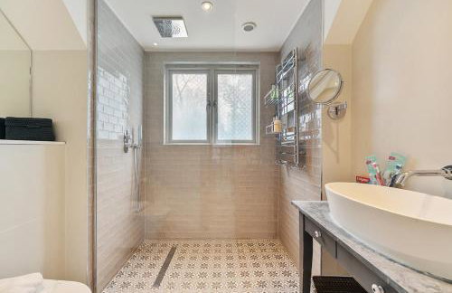 Luxury Countryside Retreat with Pool Surrey Hills Escape - Pass the Keys - Foto 23