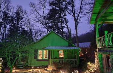 Enchanting Mountain Cottages w Hot Tub & Fireplace - Foto 48