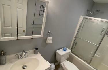 Spacious Pocono Home with Hot Tub and Fire Pit - Foto 17