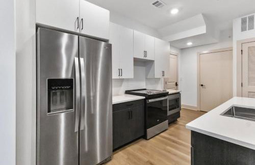 Designer East Atlanta 1BR Chic Amenities & Vibes - Photo 12