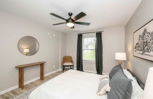 Poolside Paradise Near the Ark - Foto 70