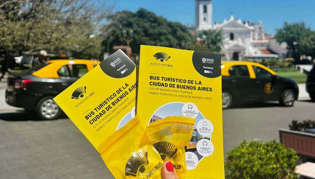 Autobús turístico Buenos Aires Bus - Foto 3, Os entregaremos mapas y auriculares a bordo