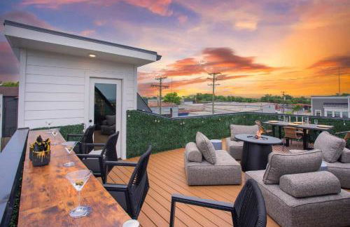 Rooftop Deck Hot Tub Fire pit Sleeps 10 - Foto 8