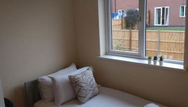 Sunningdale homely detached family,contractor 3 bed house with Parking - Foto 5