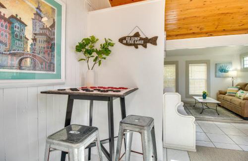 Charming Mountain Home Retreat Walk to Marina! - Foto 17