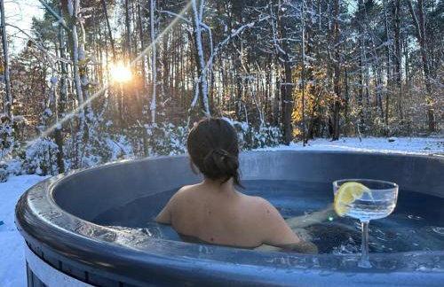 Forest Cabin Nest-Family Retreat for 7 with Sauna & Hot tub - Foto 32