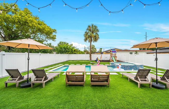 Luxury Home w Heated Pool, Gym, Playground & More! - Foto 44