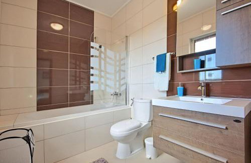 Villa Coridigo - Unique High Position, Panorama Nature View, Cozy Dining Terrace, Fenced Property - Foto 96