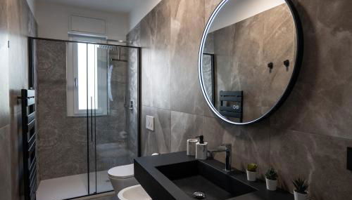 Elegant Urban Home - Free Parking - 7min Niguarda - Foto 4, Shower