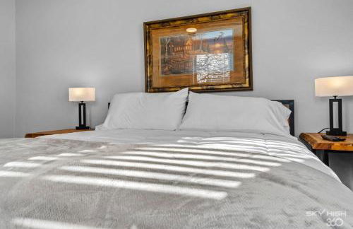 The Price House - Photo 16