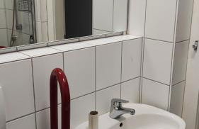 Große Monteurwohnung bei Würzburg bis 6 Personen mit eigenen gratis Parklätzen und Grill und WLAN 3x Schlafzimmer - nur Einzelbetten - Foto 13