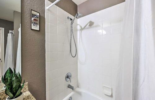 Walk to Lake Townhome with Hot Tub in Afton! - Foto 21