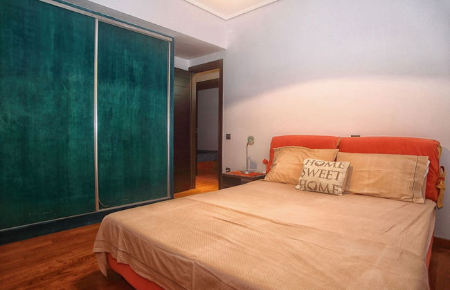 City & Sea Two Floor Flat with View Next to Metro - Foto 2