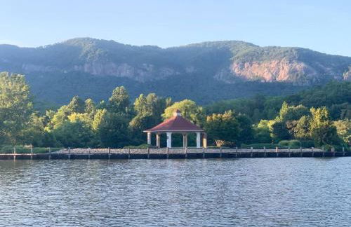 Log Cabin Walkable to Lake Lure & Chimney Rock - Blue Skies - Foto 37