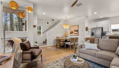 Elegant New Construction Bungalow with Scenic Forest Views - Foto 3