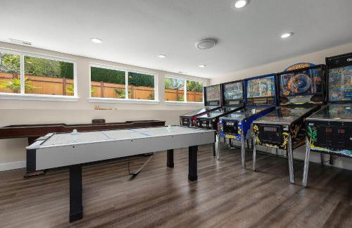 Luxury 5 beds Villa with Heated Pool & Resort Amenities - Photo 27