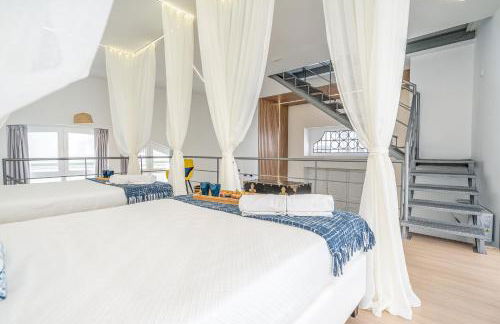 Host Wise - Elegant Loft with Historic Charm & Terrace - Foto 10