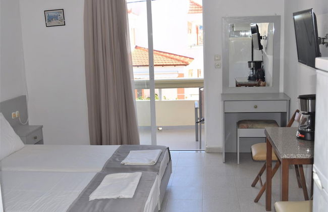 Lefteris Insta-worthy Studio With Garden View - Photo 1