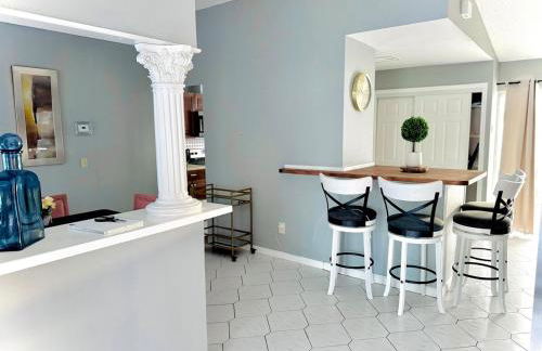 Main Villa 15 mins from Theme Parks & MCO - Foto 3