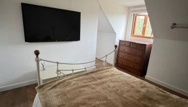 The Acorn Hideaway - Photo 4